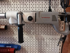 Дрель алмазного бурения с микроударом Интерскол ДУ 22/1200эрп2 для алмазного бурения с пылеотводом ― "Элтим" Алмазные диски, станки для резки камня, виброплиты, клей для камня.